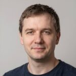 Портрет Буди, профессионального дилера компании Prosto Vital для игры в live casino в Индонезии